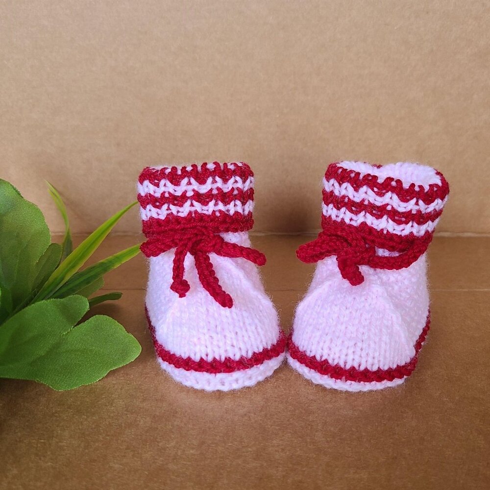 Knit baby booties, Baby slippers, Newborn shoes, Baby Girl booties 0-3 Months